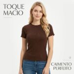 Woman_posing_in_t-shirt_20261019221124